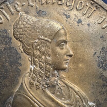 <b>Droste-Hülshof, Annette Freiin von, Anton Rüller (Künstler) und Bernhard Kleinhans.</b><br />Annette von Droste-Hülshoff im Profil (1797-1848 Westfalens Dichterin). – Bild 2