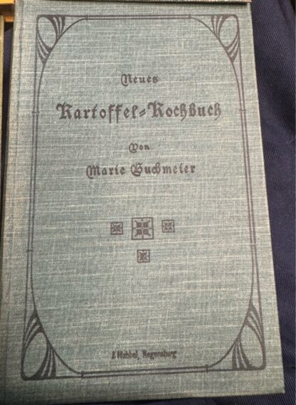 <p class="headtitle">Sammlung von 4 sehr hübschen und seltenen Kochbüchern von M. Buchmeier:</p><b>Buchmeier, Marie.</b><br />1. Neues Fasten-Kochbuch. 522 Original-Rezepte; 2. Neues Kochbuch für Weihnachtsbäckereien. 230 Originalrezepte.; 3. Neues Kartoffelkoch. 169 Original-Rezepte.; 4. Neues Pilz- oder Schwammerl-Kochbuch. 218 Originalrezepte für Schwammerlsuppe, Schwammerlklöse, Saucen, Pürees, Eier-, Fleisch- und Fisch-Speisen, Gemüse usw. – Bild 5