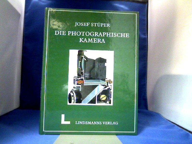 <b>Stüper, Josef.</b><br />Die photographische Kamera.