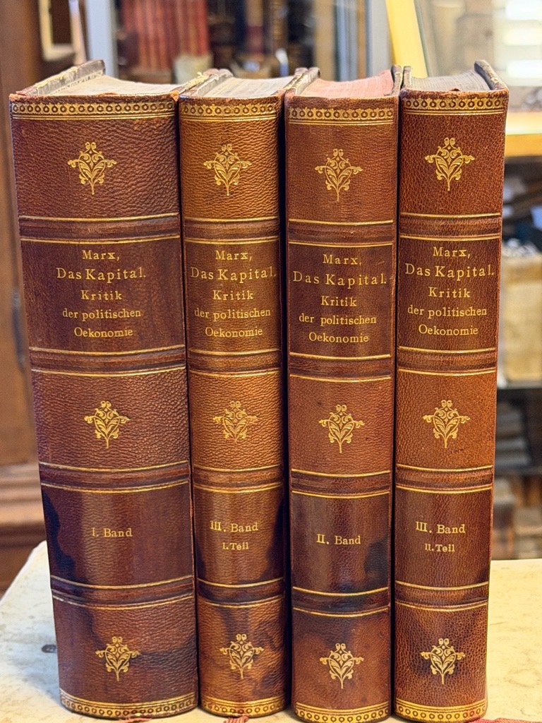 <p class="headtitle">Frühes Kapital</p><b>Marx, Karl und Friedrich Engels (Hg.).</b><br />Das Kapital. Kritik der politischen Ökonomie.