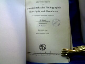 <b>Zeitschrift Photographie.</b><br />Zeitschrift für wissenschaftliche Photographie Photophysik und Photochemie. Hrsg. von  H. Kayser, E. Englisch, K. Schaun, später H. Arens u. H. Frieser u.v.a.