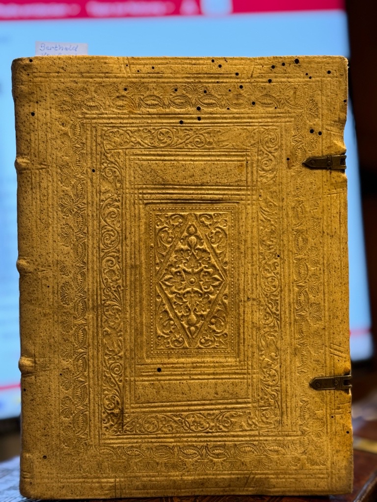 <b>Bernhadus Claravallensis und Bernhard v.</b><br />S. Bernardi ... Opuscula quatuor: Nunc primum in lucem prolata, ex bibliotheca RR. PP. Carthusianorum Erphortensium ; Accessit Vita B. Bertholdi, abbatis Garstensis in Austria, ex bibliotheca Viennensi – Bild 3