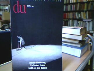 <b></b><br />Theaterdämmerung. Und neues Leben blüht aus den Ruinen.