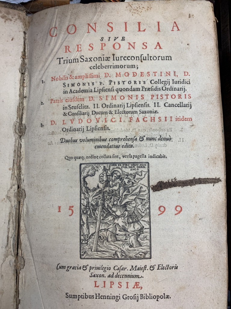 <p class="headtitle">Umfangreicher Juristischer Sammelband - 1596 -</p><b>Pistorius, Modestinus, Bartholomaeus Caepolla und Martin Pegie.</b><br />CONSILIA || SIVE || RESPONSA || Trium Saxoniae Iureconsultorum || celeberrimorum;|| 1. Nobilis & amplissimi D. MODESTINI, D.|| SIMONIS F. PISTORIS Collegij Iuridici || in Academia Lipsiensi quondam Praesidis Ordinarij.|| beigebunden II.: